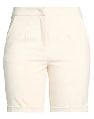 Beatrice .B BOTTOMWEAR - Shorts & Bermuda Shorts on YOOX.COM