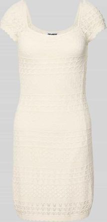 Review Strickkleid mit Strukturmuster und Wellensaum in Offwhite, Gr&ouml;&szlig;e XS