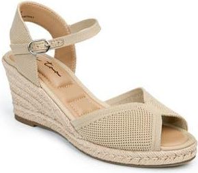 Me Too Sunni Wedge Sandal in Light Taupe at Nordstrom Rack, Size 11
