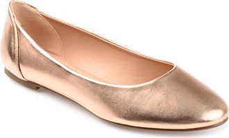 Journee Collection Women & apos;s Comfort Kavn Narrow Width Flats