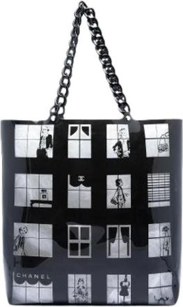 Chanel Pre-owned Tote Bags, female, Black, Size: ONE SIZE Pre-owned Printed Vinyl Tote Bag