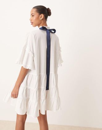 Sister Jane Sister Jane - Vestito corto bianco perla con fiocco a contrasto