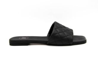 Ex&eacute; Womens Maggiore Flat Sandal In Black