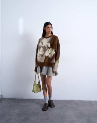 Topshop Maglione tonalit&agrave; neutra a fiori sfocati-Neutro