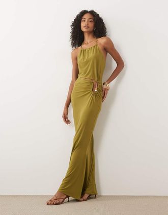 Asos Vestito lungo accollato modellante color oliva con finiture-Verde