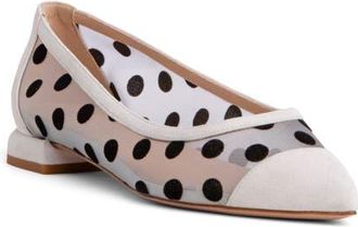BEAUTIISOLES Blake Pointed Cap Toe Flat in Off White at Nordstrom, Size 5.5