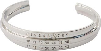 Maison Margiela Zilveren Emaille Logo Manchet Armband - Dames - Armbanden - Grijs - 2XL - Accessoires