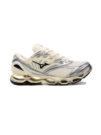 Mizuno sneakers