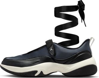 Nike Jordan Womens Jordan Pointe Shoes in Black | IB8597-001