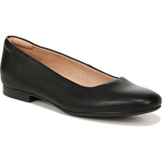 Naturalizer Kari Ballet Flat in Black Faux Leather at Nordstrom Rack, Size 6