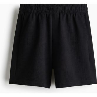 H&M Relaxed Fit Waffled Shorts in Black at Nordstrom, Size Xx-Large