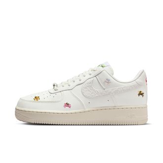 Nike Womens Air Force 1 07 SE LNY Shoes in White | IQ1143-100