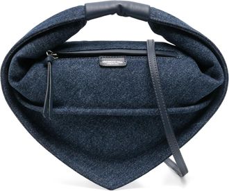 Federico Cina Im Ga naar de badkamer