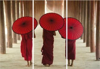 Schubiger M&ouml;bel Digitaldruck auf Acrylglas M&ouml;nche mit Schirmen