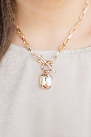 Anarchy Street The Jewel Pendant Necklace In Gold