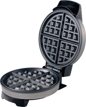 Brentwood Nonstick Belgian Waffle Maker in Stainless Steel