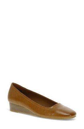 BareTraps Covette Wedge Pump in Dark Cognac at Nordstrom Rack, Size 6.5