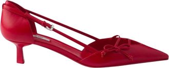 Prada Schoenen, Dames, Rood, 37 EU, Leer, Pumps met puntige neus en strikdetail
