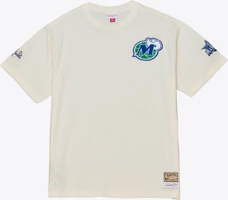 Mitchell & Ness Mens Mitchell & Ness Cream Dallas Mavericks Hardwood Classics Chainstitch Premium T-Shirt at Nordstrom, Size Xx-Large