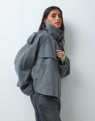 Asos cappotto formale corto a mantella con collo a imbuto a quadri nero e bianco