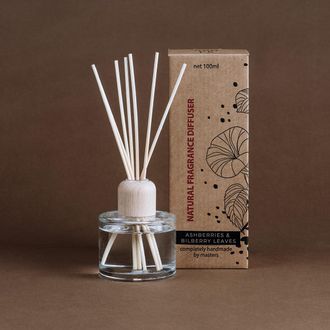 The Munio Room Diffuser with Reeds - 8/10 Weeks - Rowan Berry and Blueberry Leaves 100ml (Lavender Fragrance)