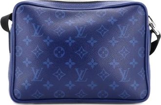Louis Vuitton Outdoor Messenger Bag Monogram Taigarama crossbody bag - Blauw