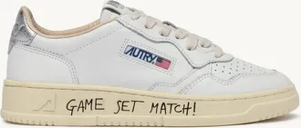 Autry SNEAKERS MEDALIST LOW IN PELLE ARGENTO E BIANCO CON LETTERING