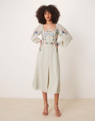 Hope & Ivy Vestito midi verde salvia ricamato con scollo squadrato e apertura sulla schiena
