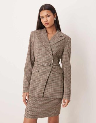 Vero Moda Blazer sartoriale marrone a quadri con cintura-Nero