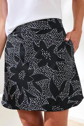 Tribal Upf 50+ High Performance Pull-On Skort In Black Floral