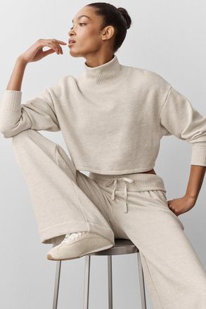 Alo | Cropped Serenity Coverup Sweatshirt in Oatmeal Heather Beige, Size: Medium