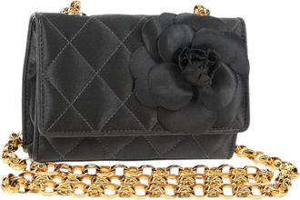 Chanel Vintage Camellia Flap Crossbody Bag Satin And Mesh Satin Shoulder Bag Bag (Pre-Owned)