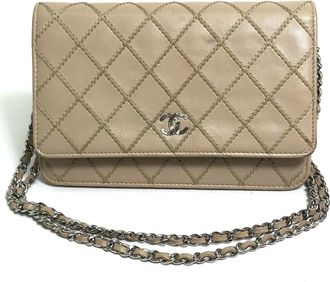 Chanel Beige Leather Chain/Shoulder Wallet (Pre-Owned)