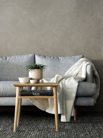 Bereit für einen Tapetenwechsel? Wir haben tolle Ideen für deine Wandgestaltung im Wohnzimmer