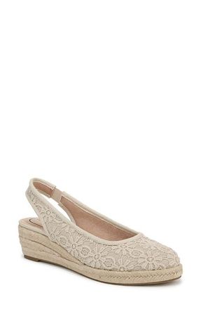 Life Stride Kayden Pump in Natural at Nordstrom, Size 8