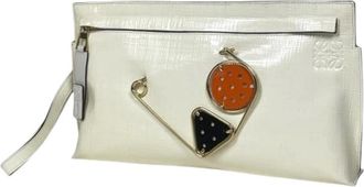 Loewe Pre-owned Clutches, female, Beige, Size: ONE SIZE Pre-owned Patent Leather Clutch
