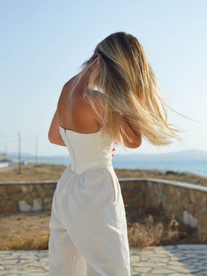 Light it up: So hellst du deine schwarzen Haare auf