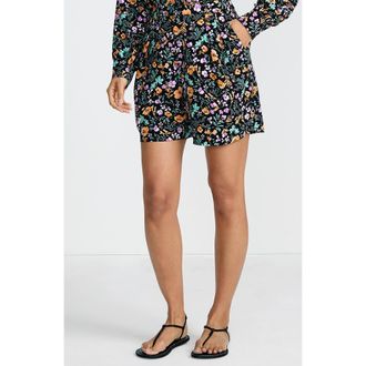 Lands End Creaseless High Rise 7 Shorts in Black Large Watercolor Floral at Nordstrom, Size 16