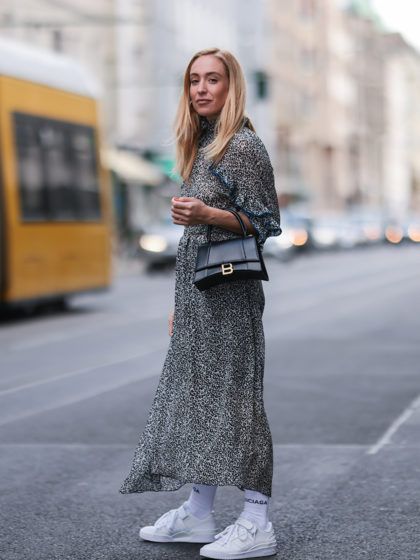 4 idee per abbinare le sneakers in modo chic