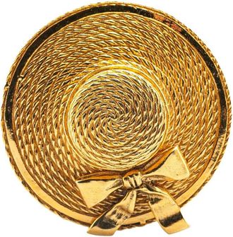 Chanel Spilla placcata in oro a forma di cappello di paglia XX secolo