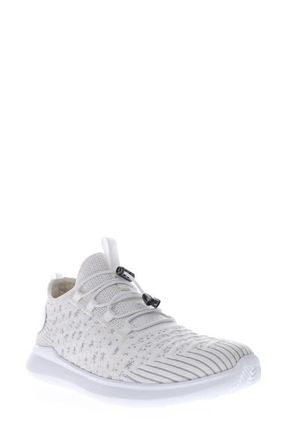 Prop&eacute;t Travelbound Sneaker in White Daisy at Nordstrom, Size 5.5