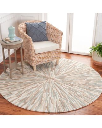 Safavieh Fifth Avenue Laurie-Ann Hand Tufted Rug