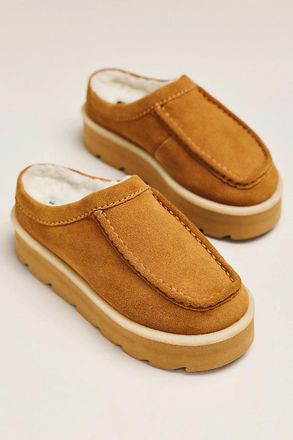 Clarks Meare Moccasin Mules