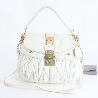 Miu Miu Matelasse White Leather Handbag Shoulder Bag Tote Bag (Pre-Owned)