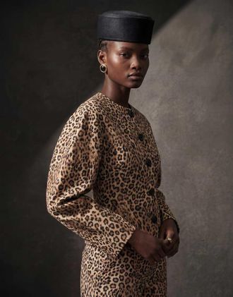 Asos Blazer corto stretto in vita con stampa leopardata in coordinato-Multi