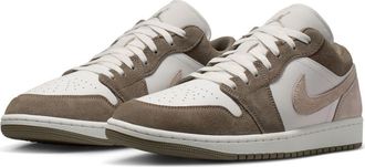 Nike Jordan Air Jordan 1 Low Basketball Sneaker in 046 Olvgry/engstn at Nordstrom, Size 11.5