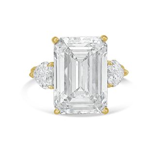 Diana M. Jewels 18kt Yellow gold Lab grown 20ct Emerald diamond ring with heart diamonds on the side and micropave band
