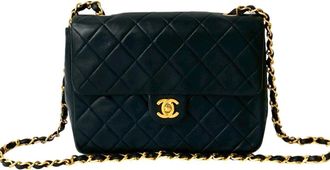 Chanel Leather Shoulder Bag (Pre-Owned)