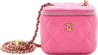 Chanel Pearl Crush Vanity Case with Chain Quilted Lambskin Mini clutch bag - Rosa