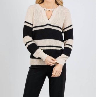 Autumn Cashmere Shaker Stripe Sweater With Crochet Chain Detail In Natural/black